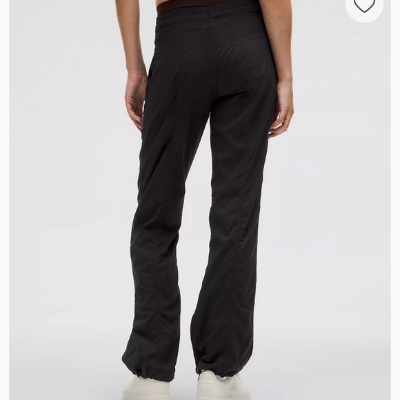 Lululemon Dance Studio Mid-Rise Pant
Regular 6 Black - Picture 2 of 2